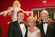 Hape Kerkeling, Karin und D.r. Edmund Stoiber (Foto: MartiN Schmitz)